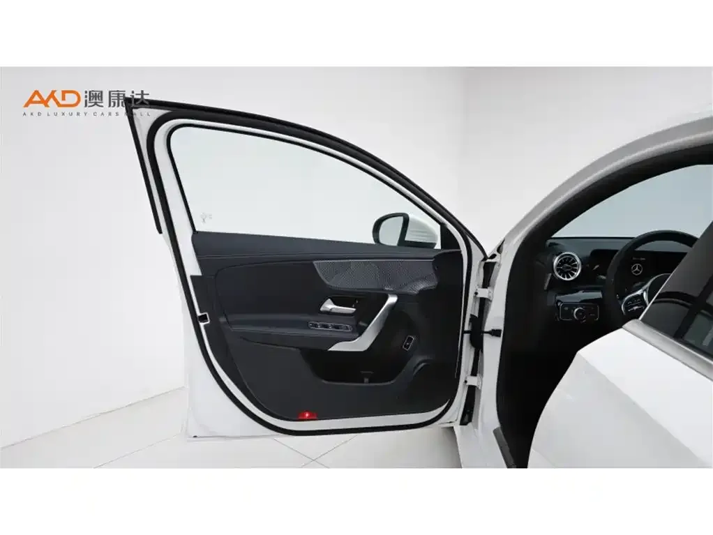 Mercedes-Benz A-Class — фото 10