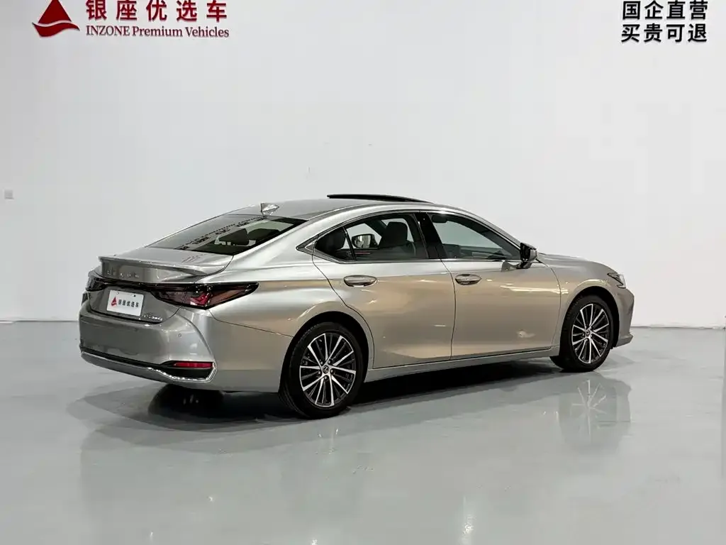 Lexus ES — фото 4