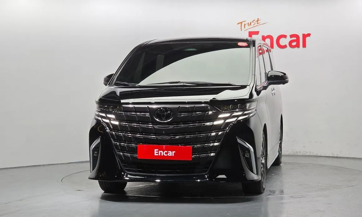 Toyota Alphard — фото 4