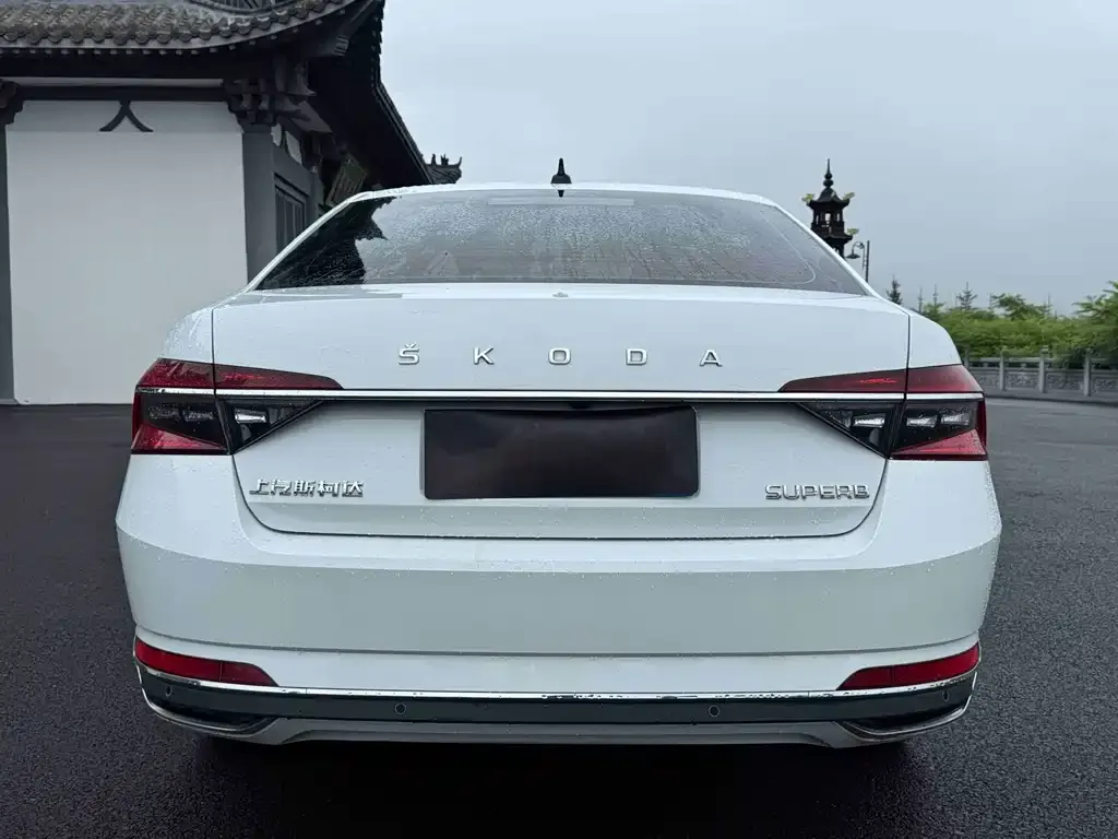 Skoda Superb — фото 4