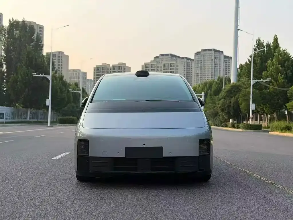 Li Auto MEGA — фото 3