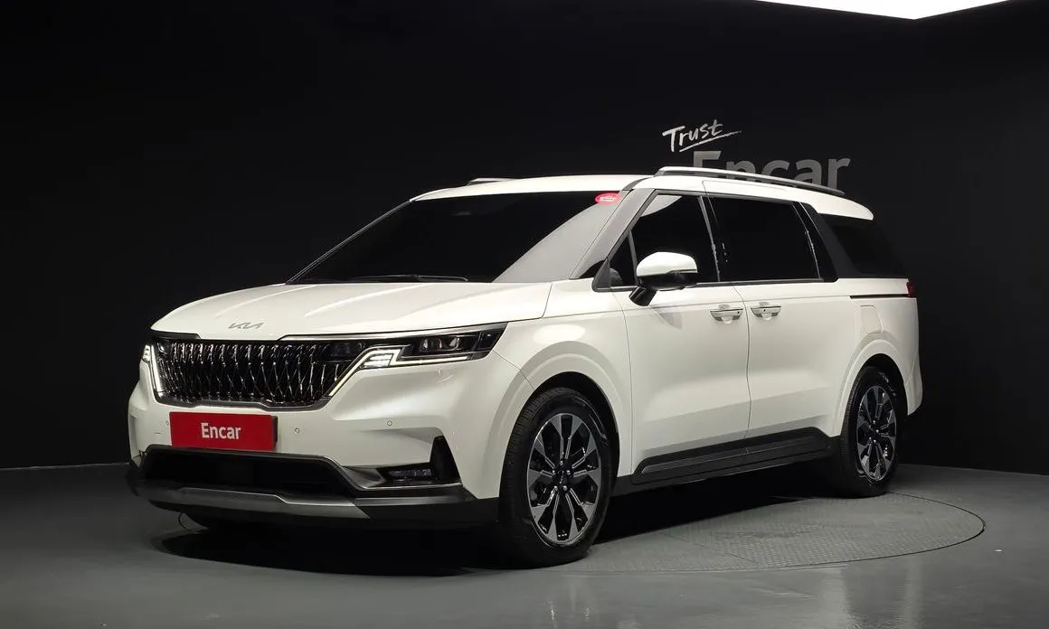 Kia Carnival — фото 1
