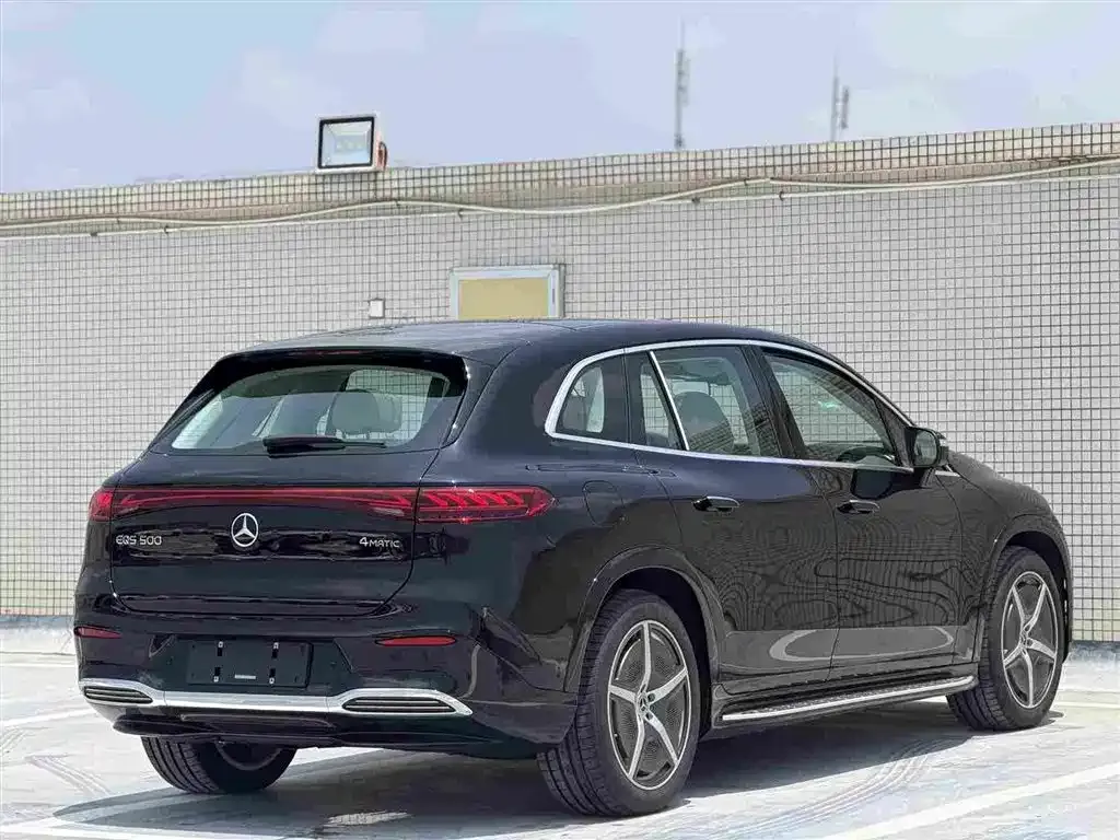 Mercedes-Benz EQS SUV — фото 5