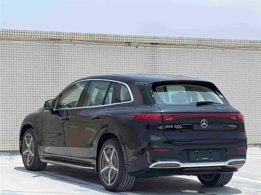 Mercedes-Benz EQS SUV — фото 7