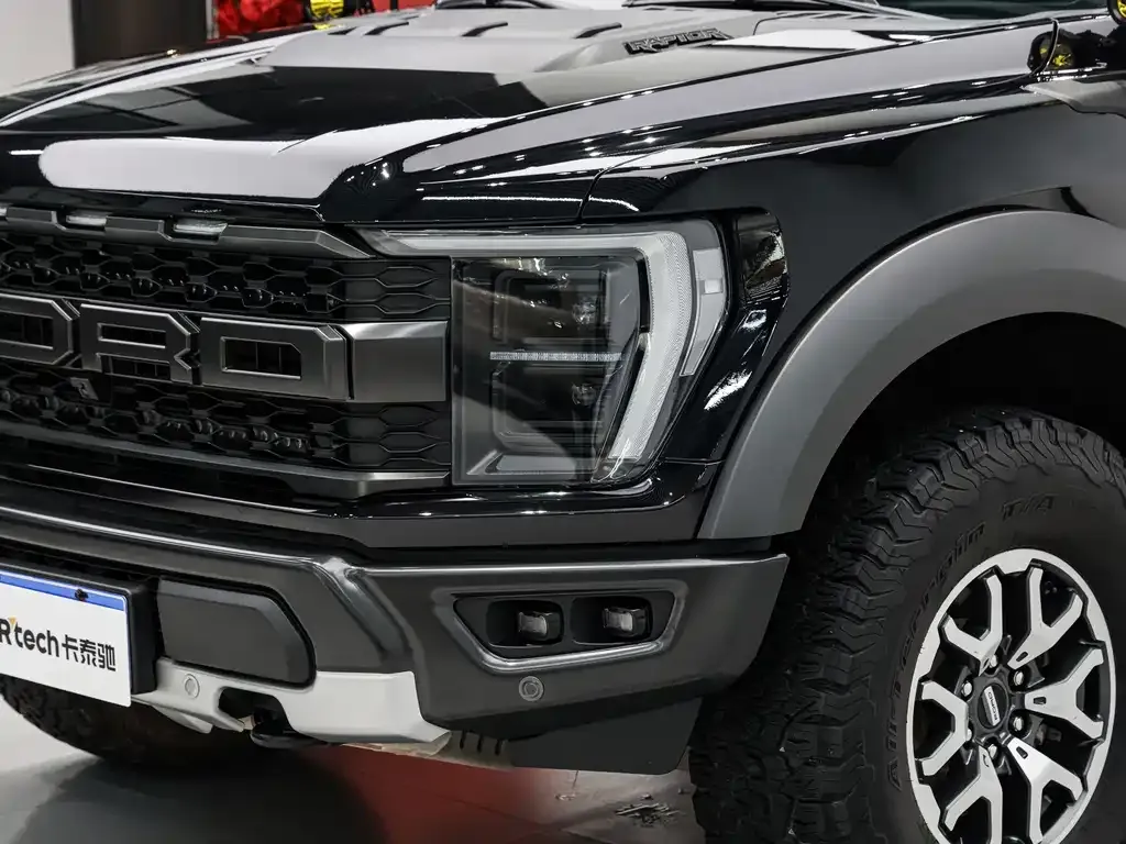 Ford F-150 Raptor — фото 9