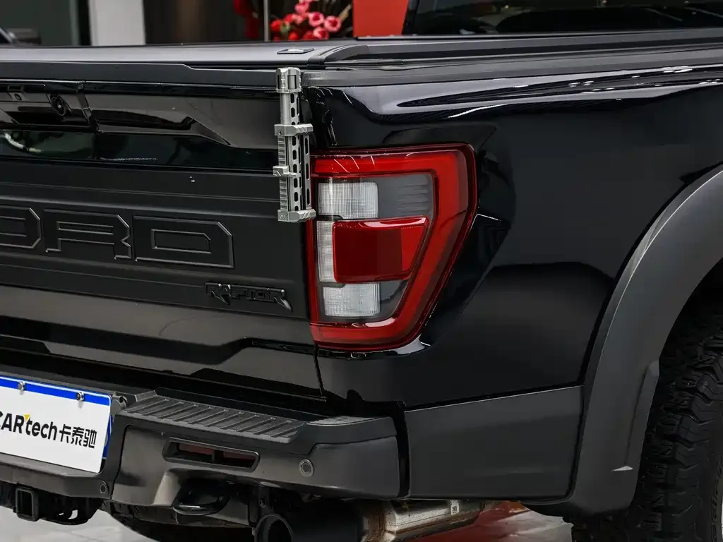 Ford F-150 Raptor — фото 7