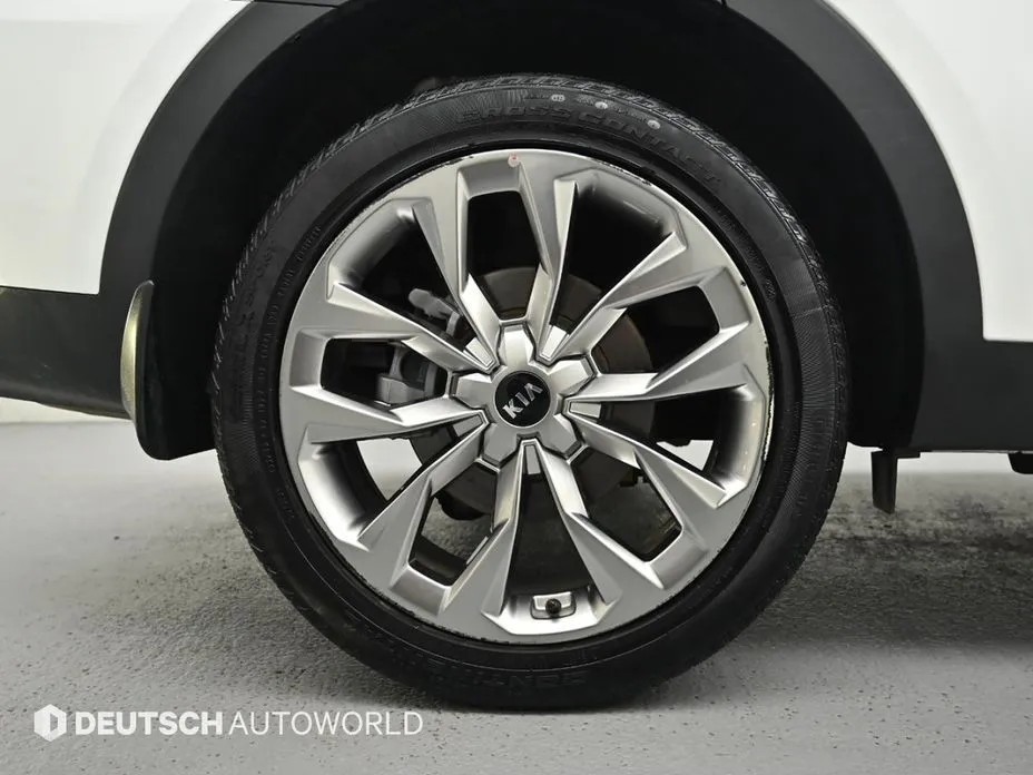 Kia Sorento — фото 7