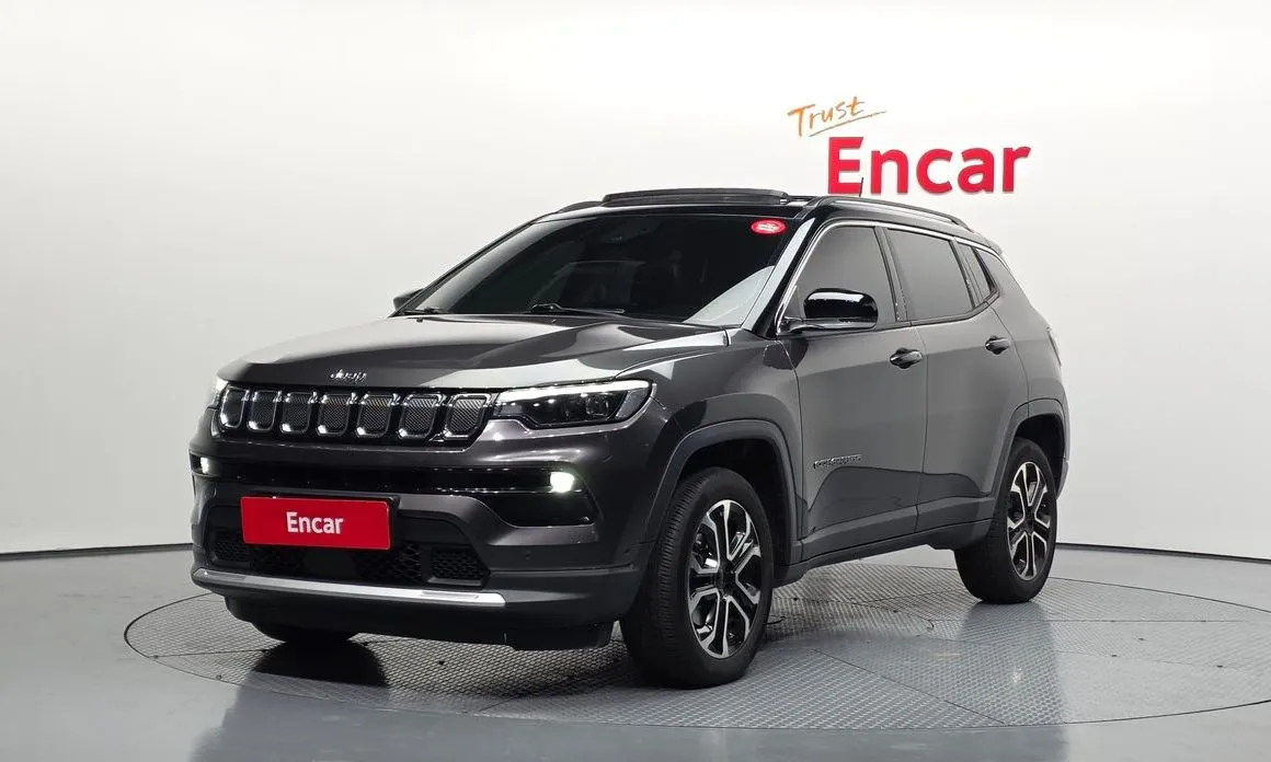 Jeep Compass — фото 1