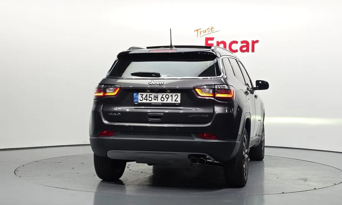 Jeep Compass — фото 9