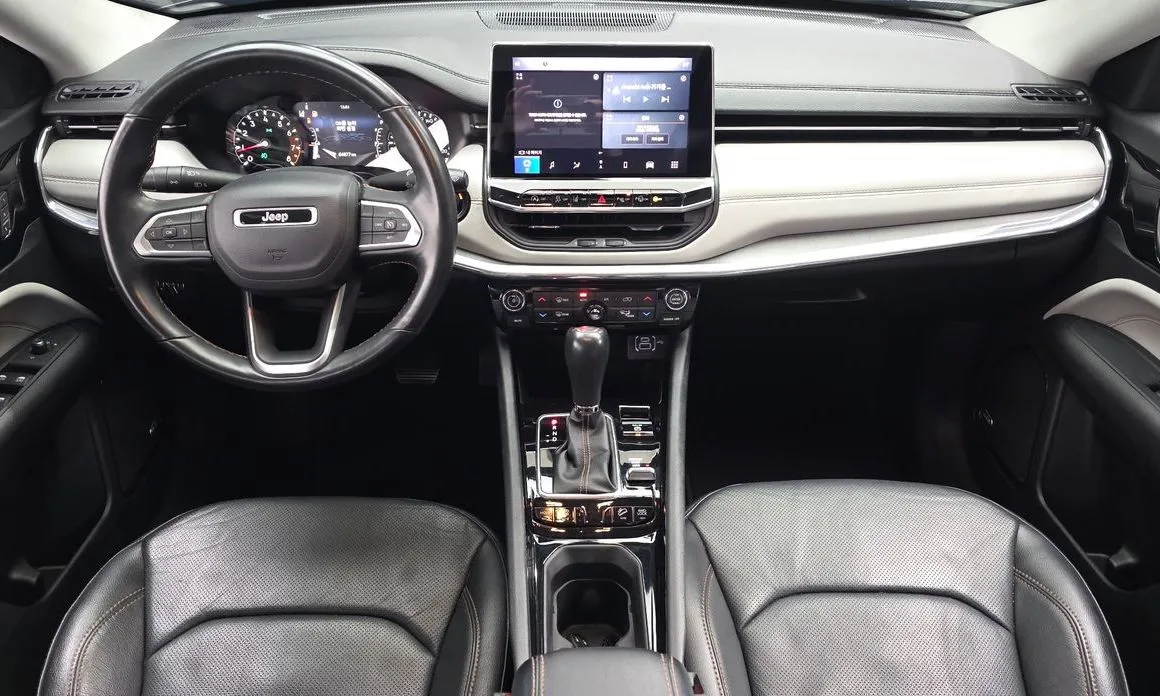Jeep Compass — фото 8