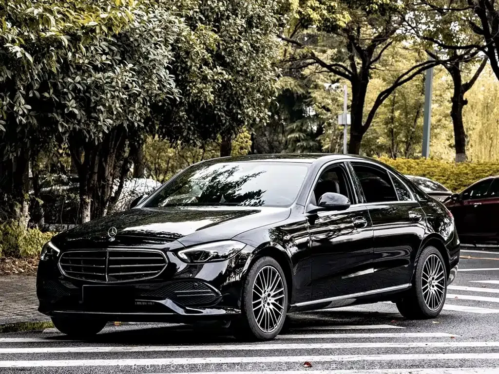 Mercedes-Benz C-Class — фото 1