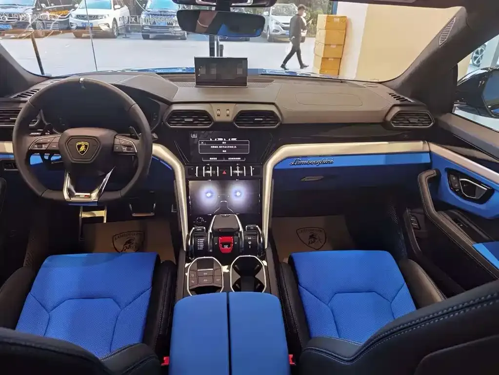 Lamborghini Urus — фото 5