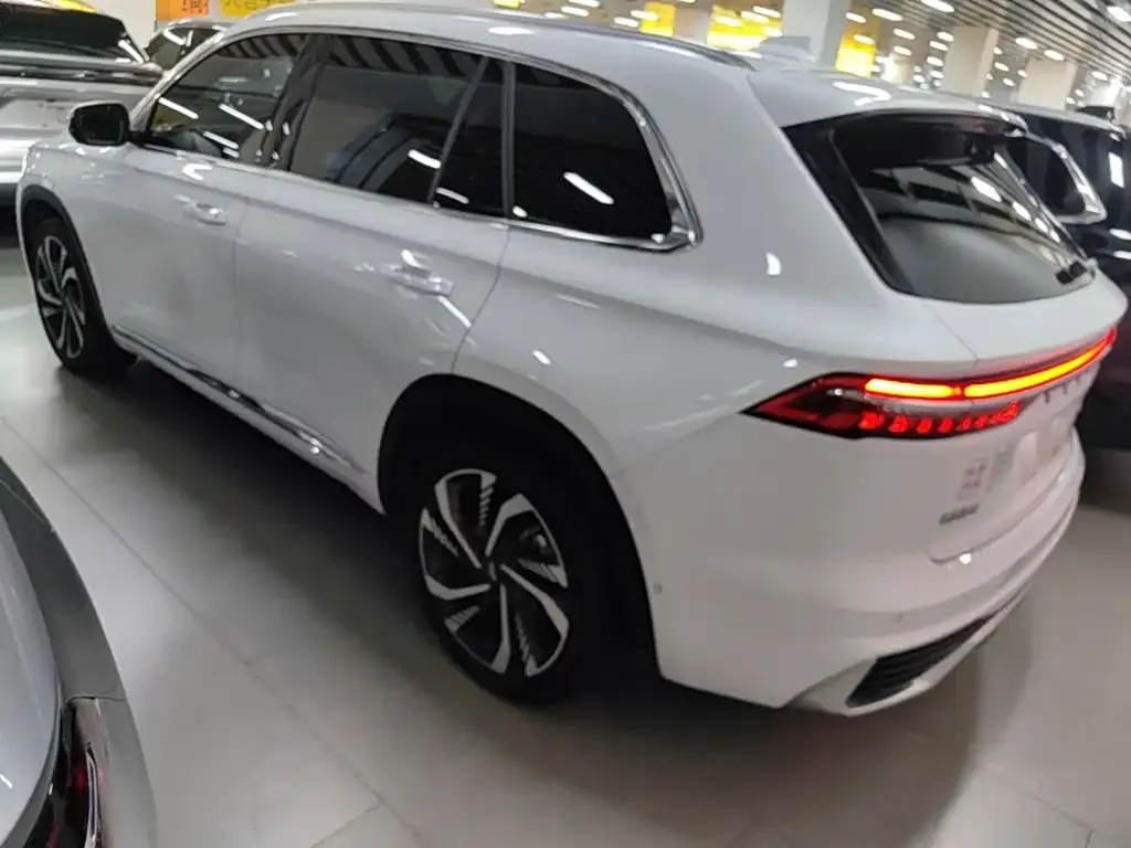 Geely Xingyue L — фото 4