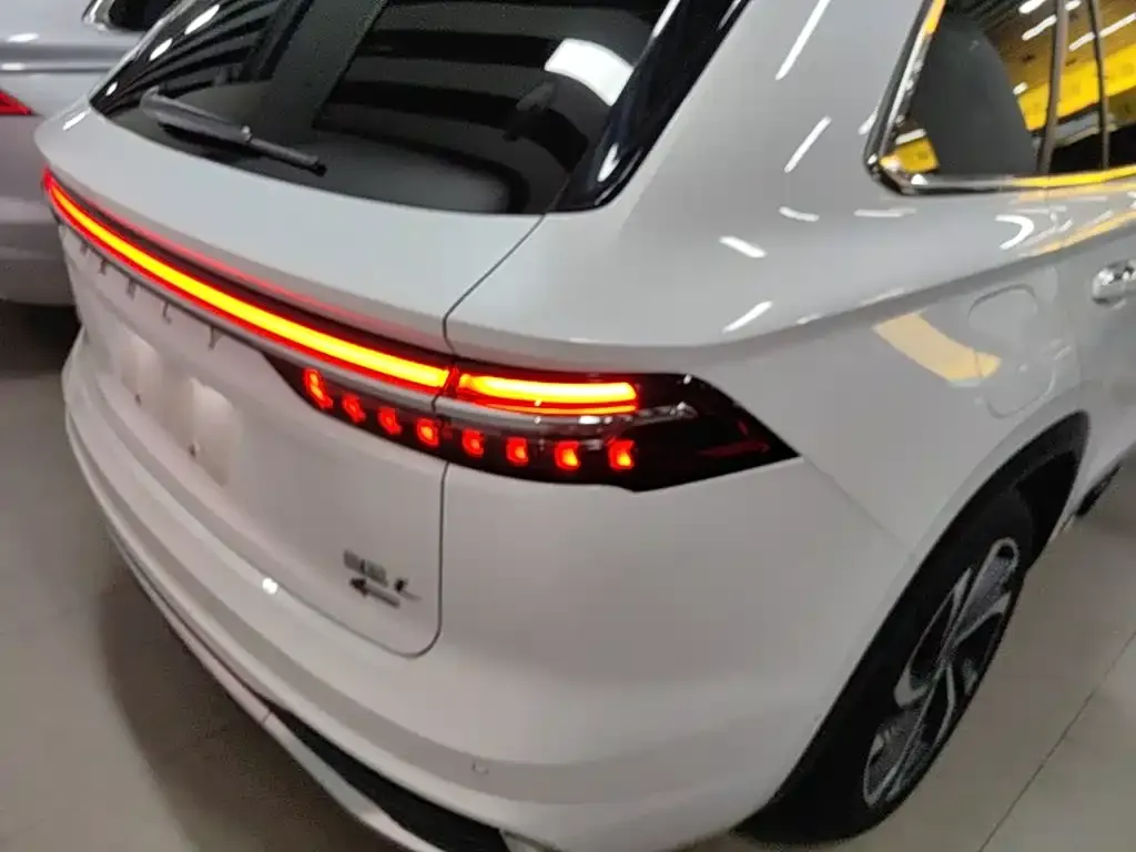 Geely Xingyue L — фото 10