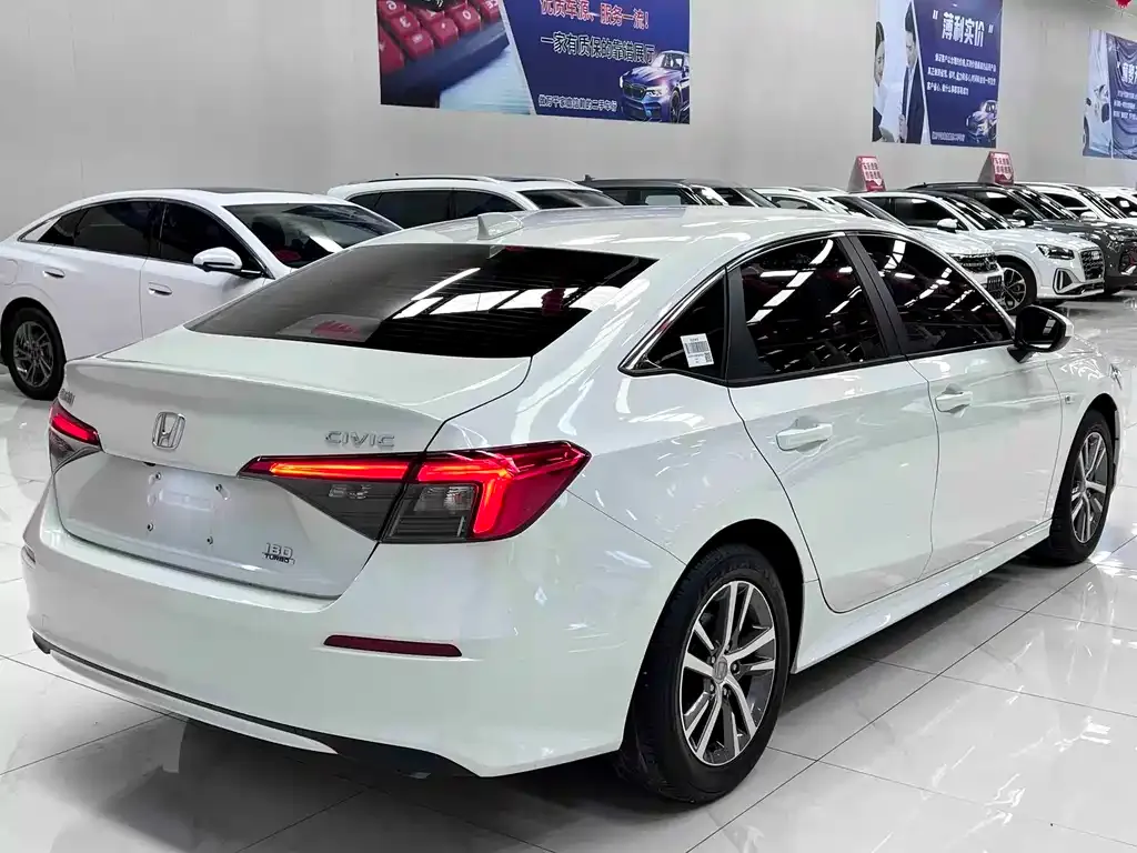 Honda Civic — фото 4