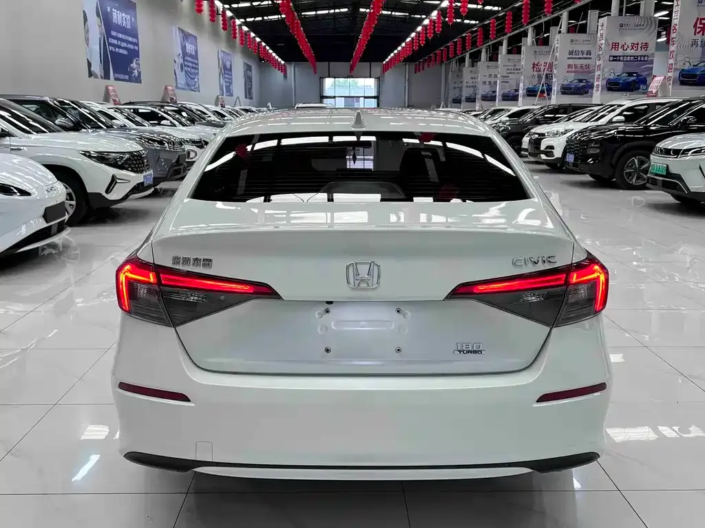 Honda Civic — фото 7
