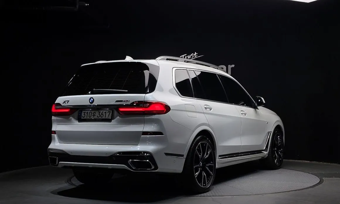 BMW X7 — фото 3