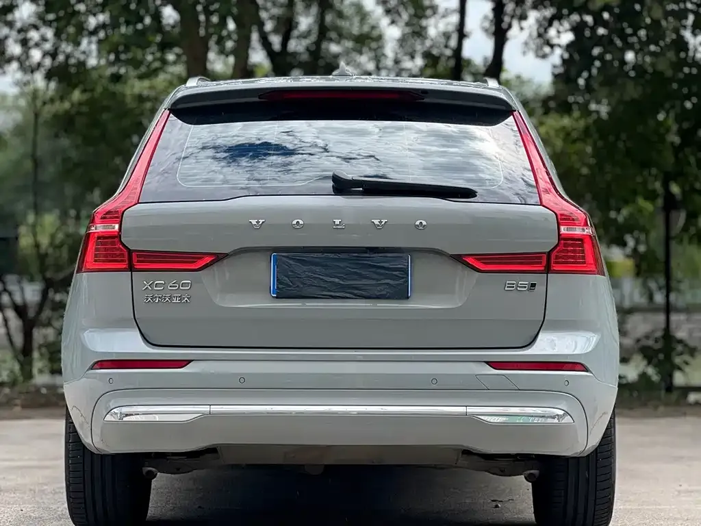 Volvo XC60 — фото 3