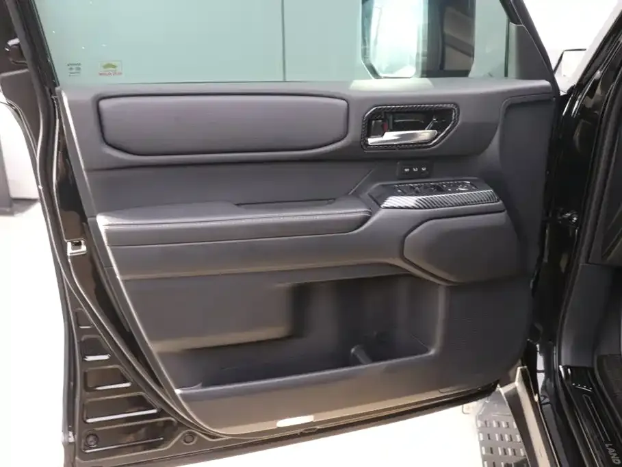 Toyota Prado — фото 10