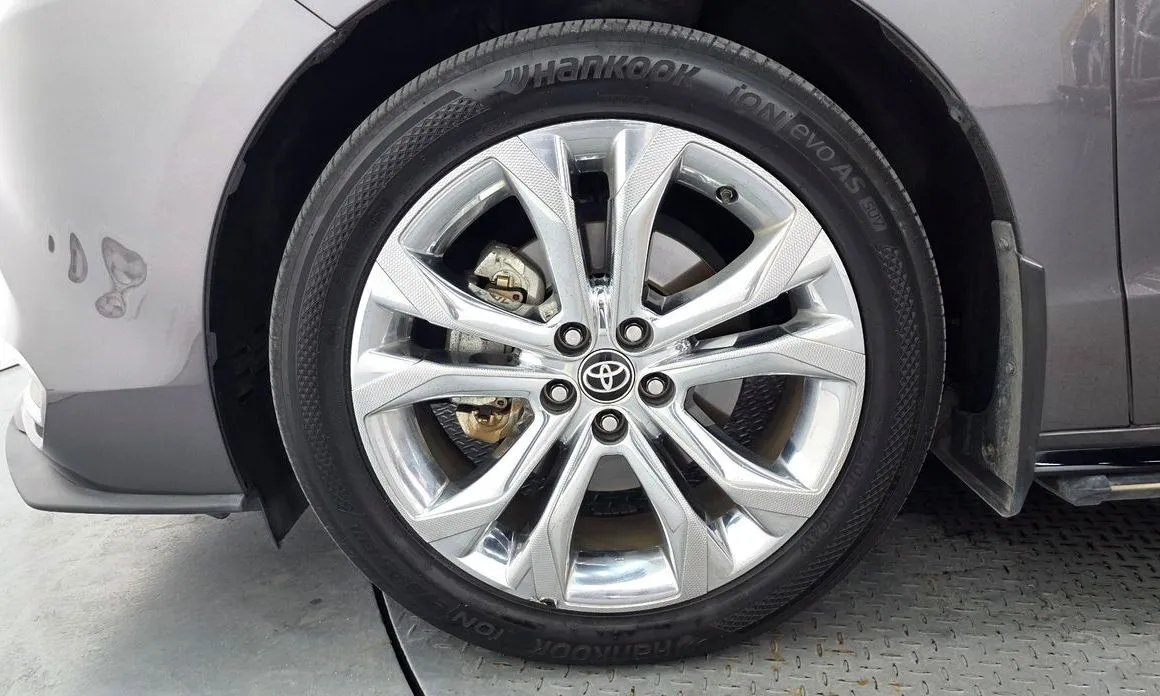 Toyota Sienna — фото 8