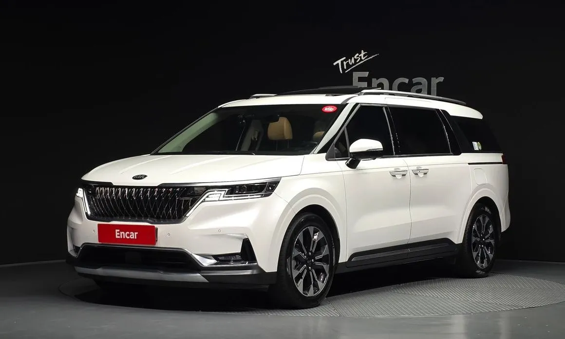 Kia Carnival — фото 1