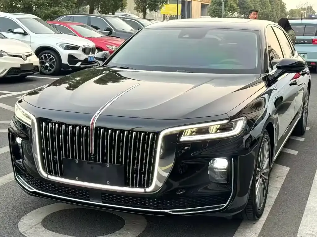 Hongqi H9 — фото 1