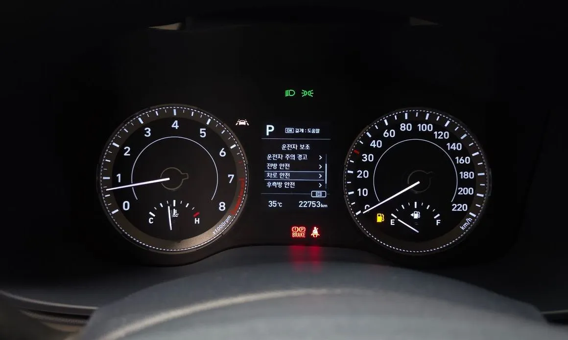 Hyundai Venue — фото 2