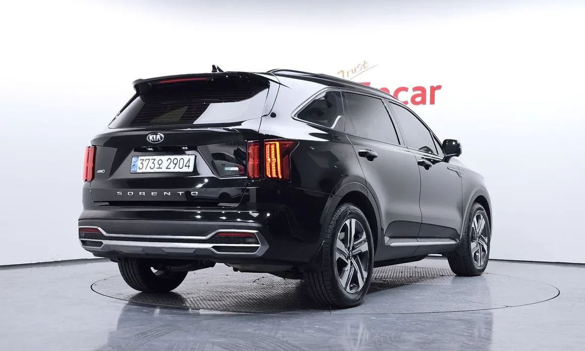 Kia Sorento — фото 7