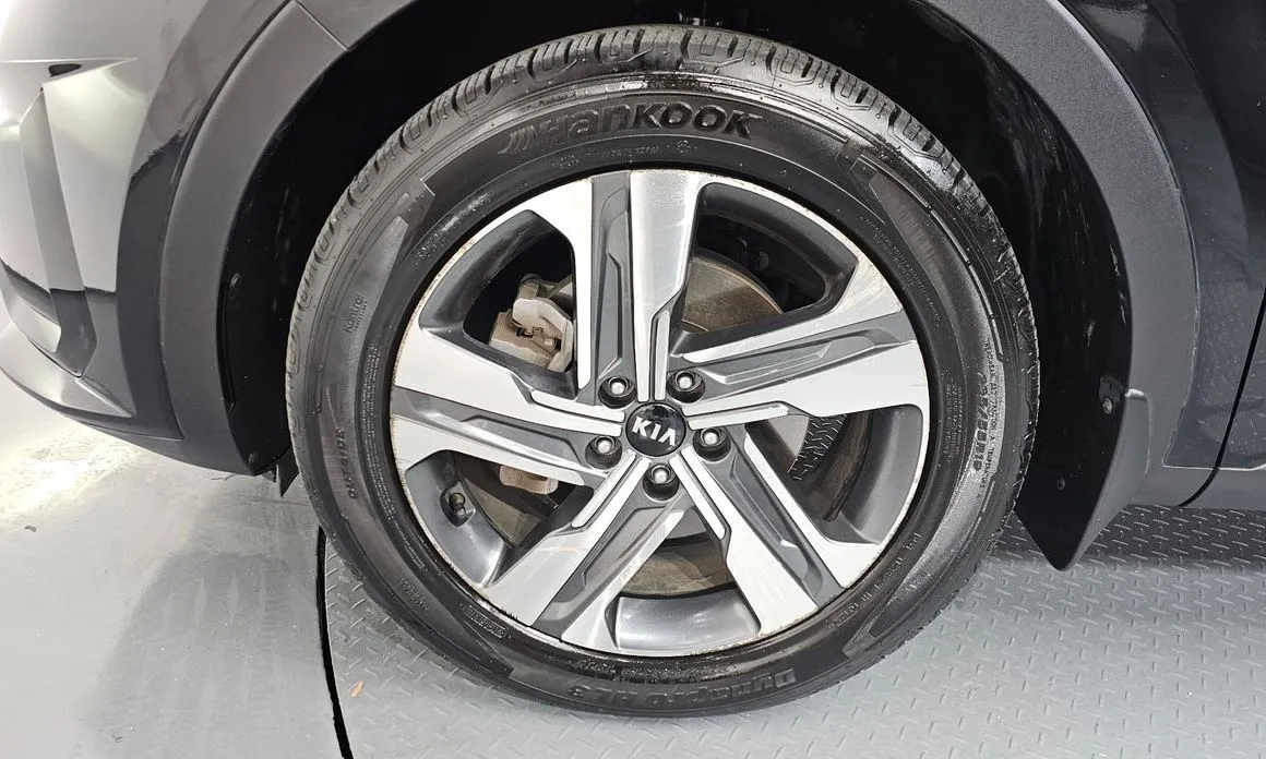 Kia Sorento — фото 8