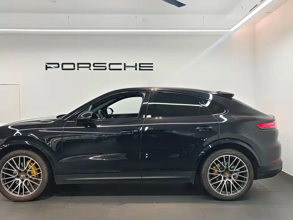 Porsche Cayenne — фото 4