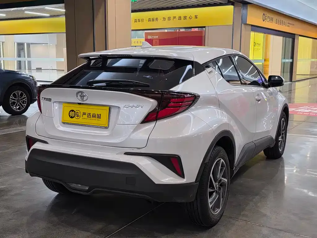 Toyota C-HR — фото 6