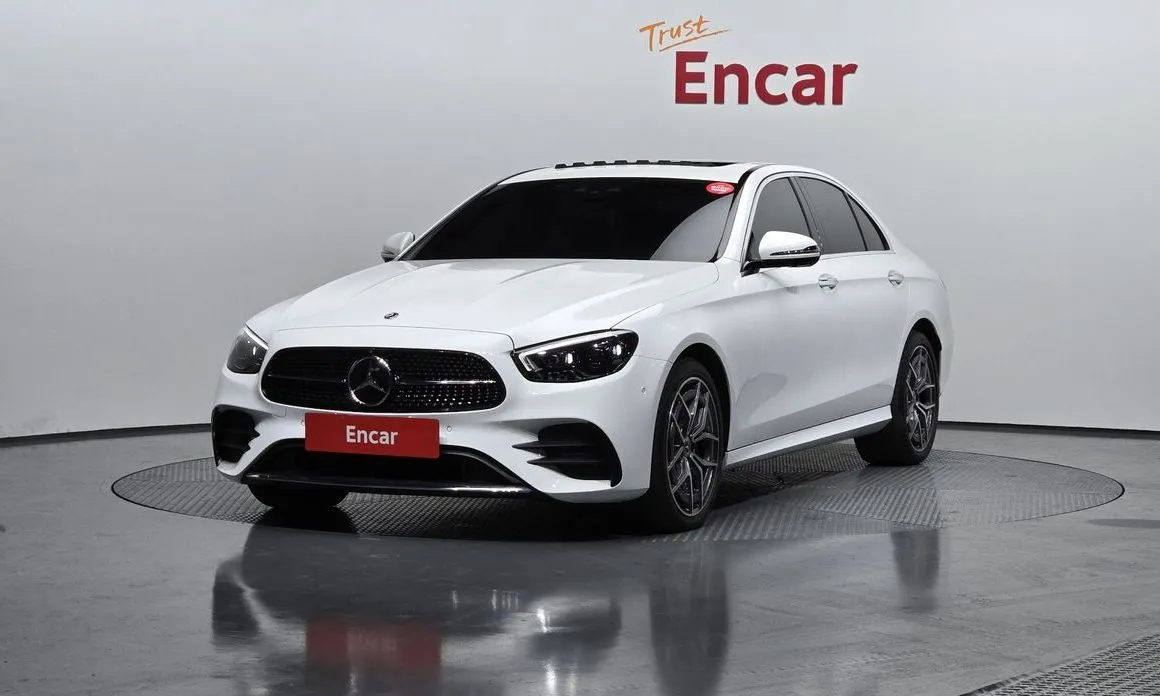 Mercedes-Benz E-Class — фото 1
