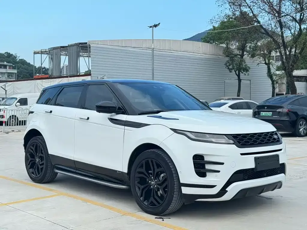 Land Rover Evoque — фото 1