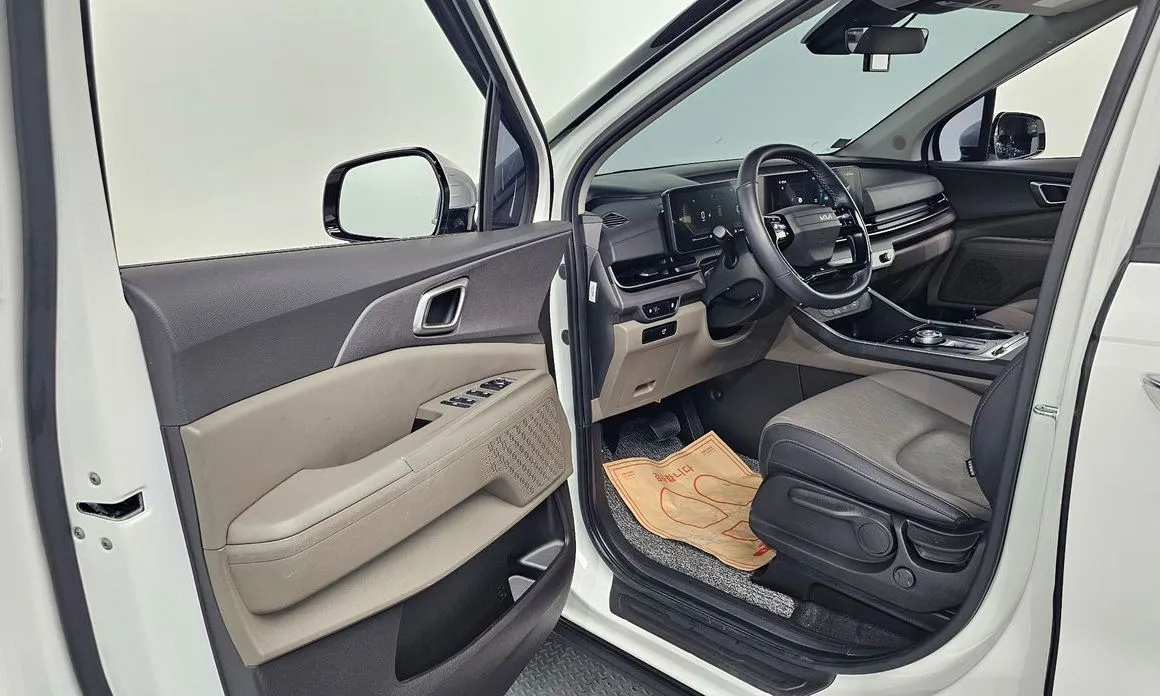 Kia Carnival — фото 9
