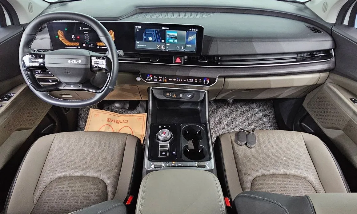 Kia Carnival — фото 10