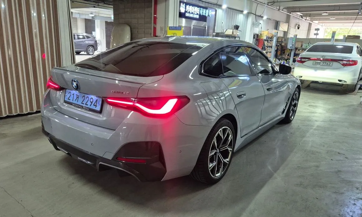 BMW i4 — фото 6