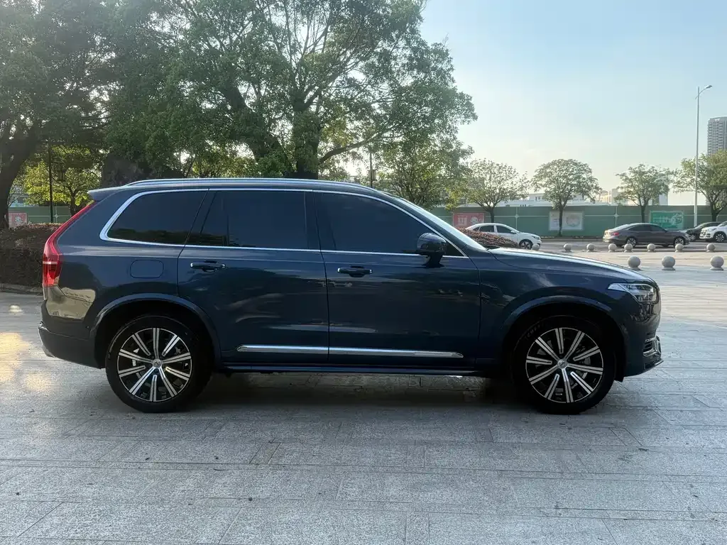 Volvo XC90 PHEV — фото 6