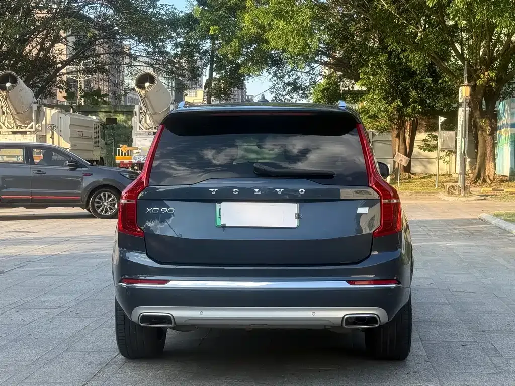 Volvo XC90 PHEV — фото 9
