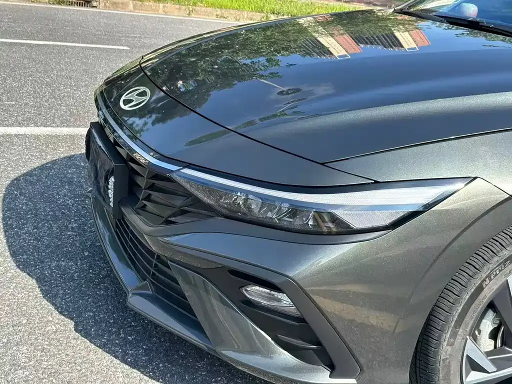 Hyundai Elantra — фото 4