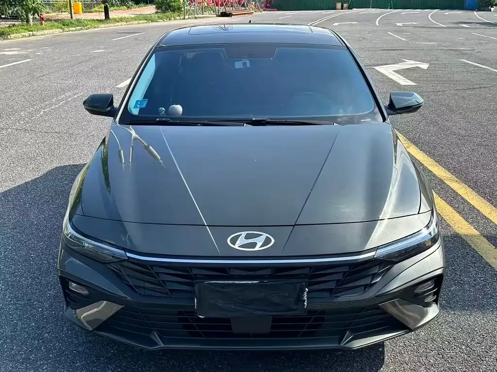 Hyundai Elantra — фото 8