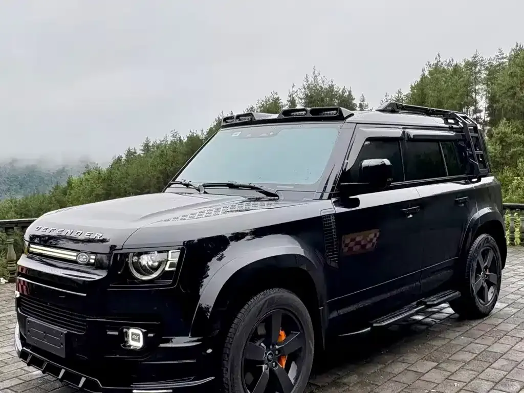 Land Rover Defender — фото 1