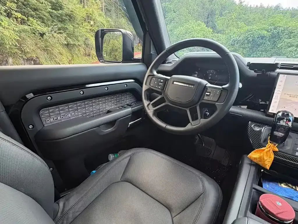 Land Rover Defender — фото 9