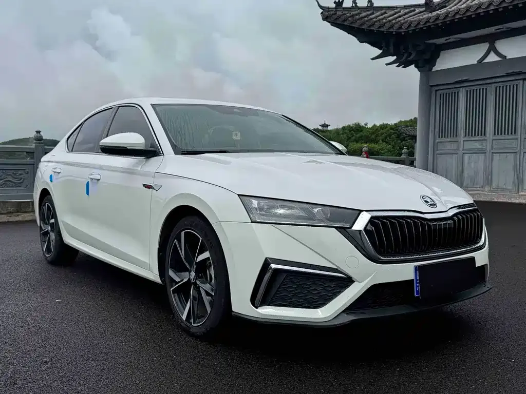Skoda Octavia — фото 6
