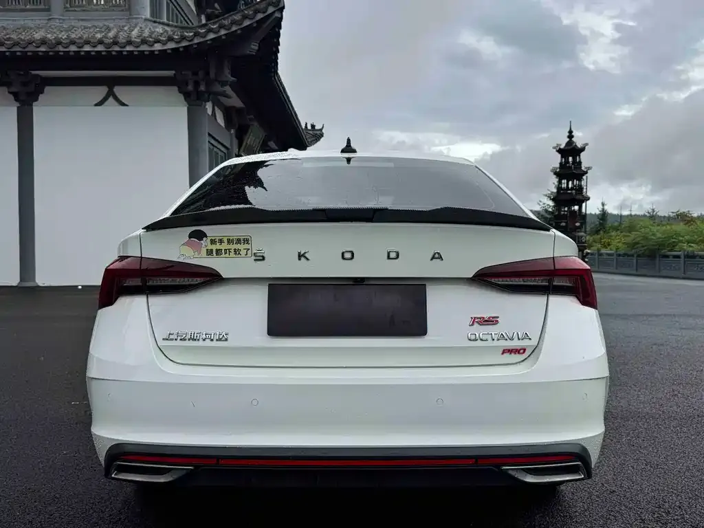 Skoda Octavia — фото 3