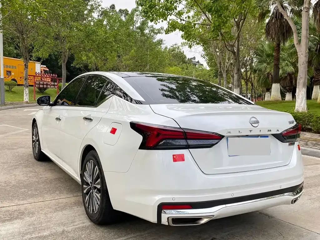 Nissan Teana — фото 10