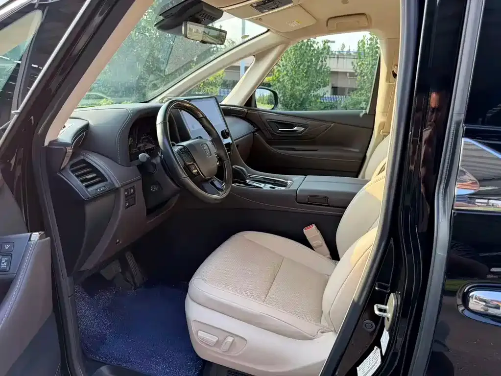 Toyota Vellfire — фото 5