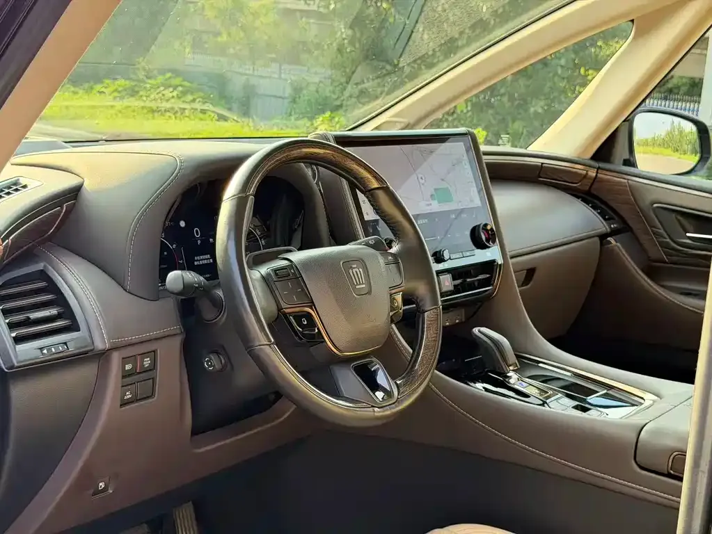 Toyota Vellfire — фото 8