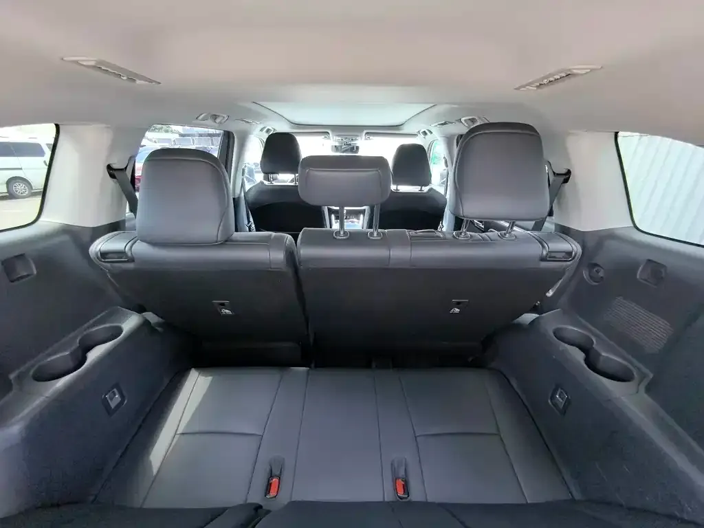Toyota Highlander — фото 2