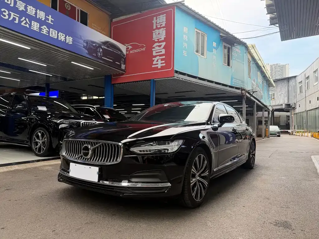 Volvo S90 — фото 1