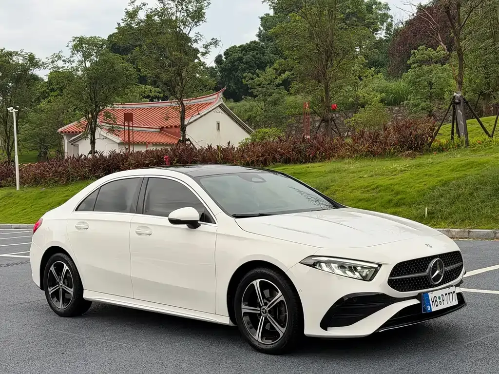 Mercedes-Benz A-Class — фото 10